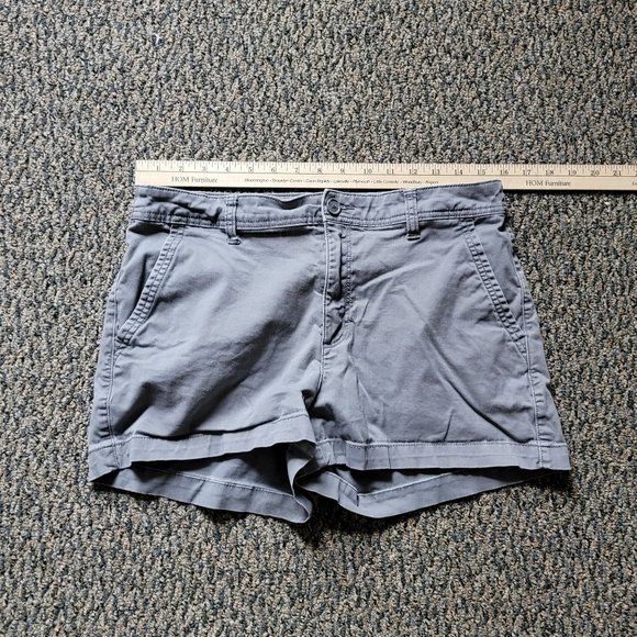 A New Day Silver Gray Cargo Shorts Size 8 - Picture 5 of 9
